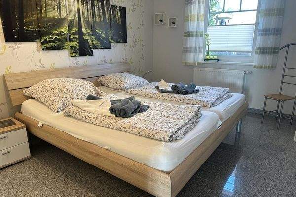 Schlafzimmer 1 im EG