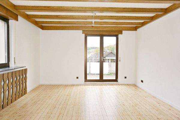 großes Wohn-/Esszimmer mit ...