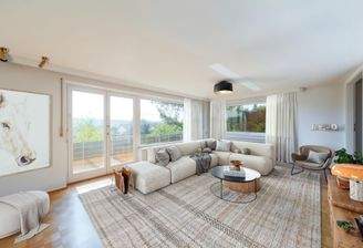 Wohnzimmer virtuell renoviert und möbliert