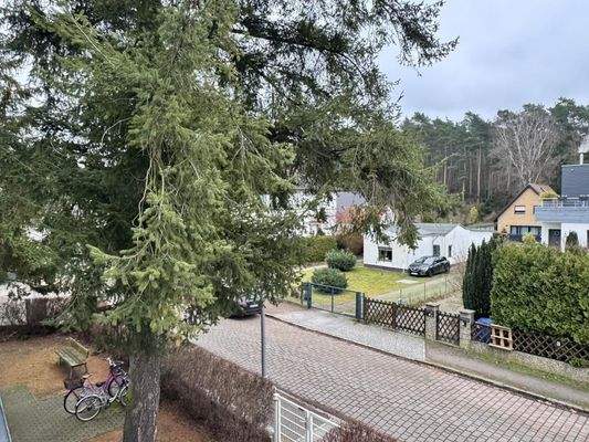 Blick in die ruhige Straße