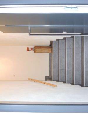 Zugang geschäftl. Nebengebäude