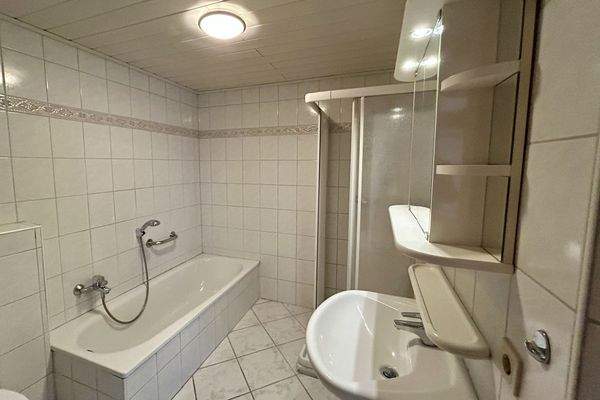 Badezimmer - Wohnung 2