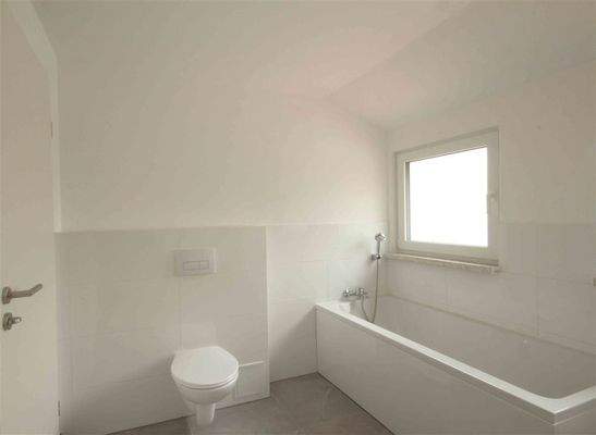 Whg-2-1-OG-Badezmmer-Teil-2