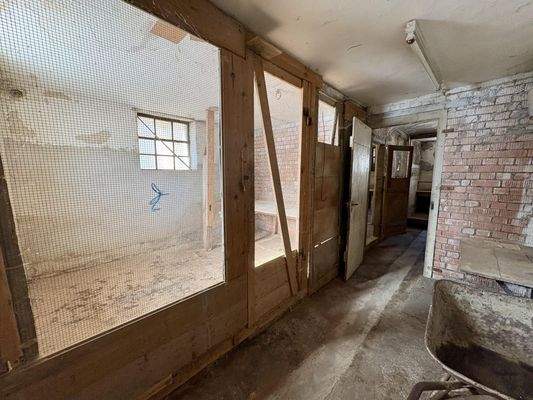 Stall innerhalb der Scheune