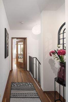 Wohnungsflur Treppe zum UG