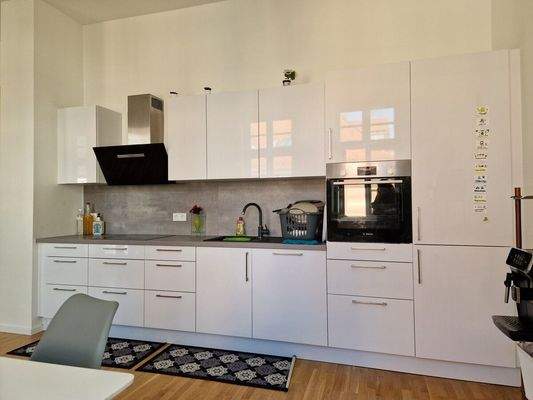 Einbauküche mit Elektrogeräten