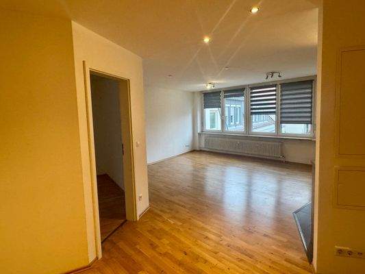 Wohn- u. Essbereich (2)