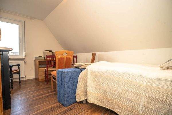 Schlafzimmer 2 (WE 2)