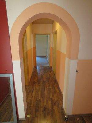 Rundbogen zum Schlafbereich   