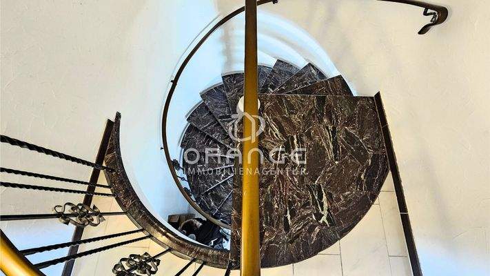 Mamortreppe von UG bis OG