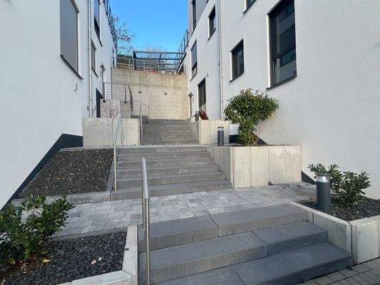 Treppenaufgang zum Hauseingang