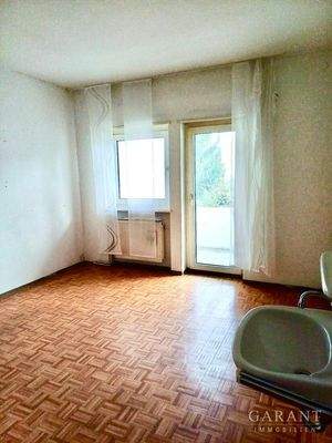 Eines der Zimmer m. Balkon