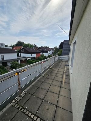 umlaufende Dachterrasse (Richtung Südseite)