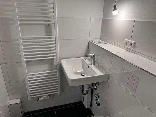 26 Badezimmer 2.jpeg