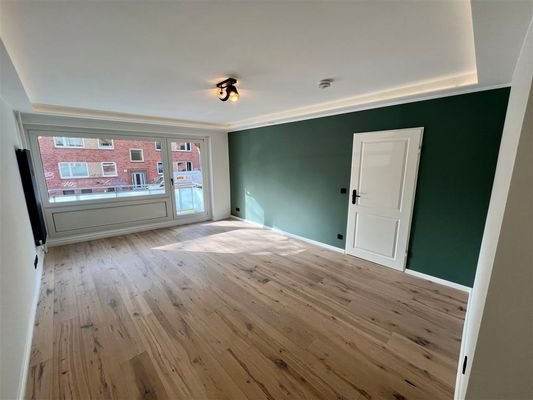 Wohnzimmer mit Balkon 1 