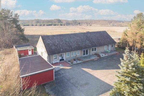 Außenansicht Zufahrt