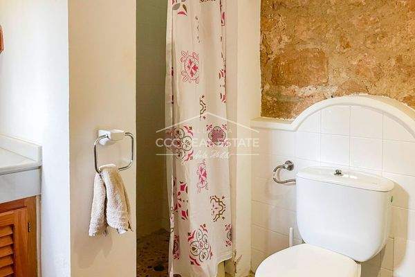 Badezimmer mit Dusche