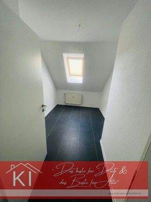 Kleines Kinderzimmer/ Büro