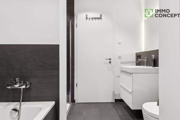 Master-Bad mit Wanne & Dusche