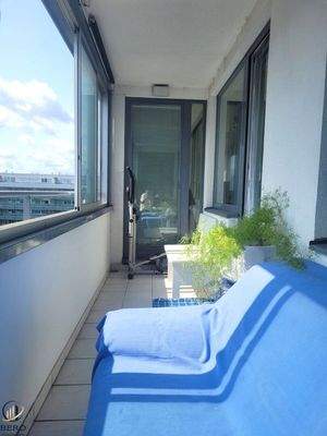 Zugang auf die Loggia von jedem der 5 Zimmer möglich