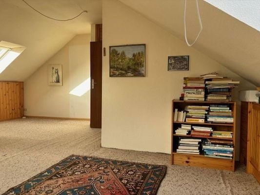 Zimmer 2 OG