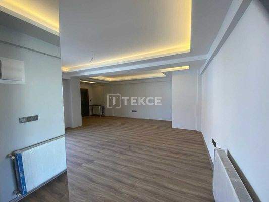 Spacious Apartments in Elevator Building in İzmir Karşıyaka