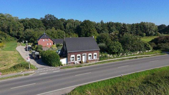 Haus inkl Garten Front