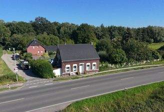 Haus inkl Garten Front