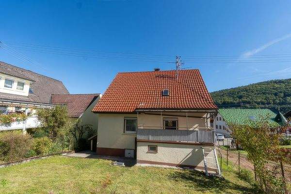 Hausansicht aus dem Garten