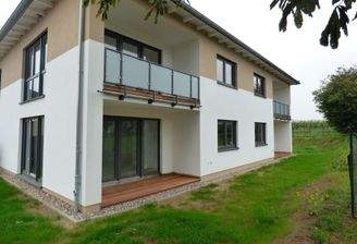 Hausansicht vom Parkplatz