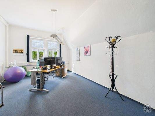 CAM05560G0-PR0024-STILL033