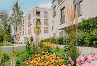 grüne, gepflegte Anlage