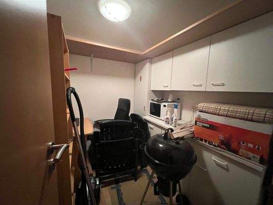 feb03a9e-a6e0-41a4-bc93-a7d6ce8f98ad