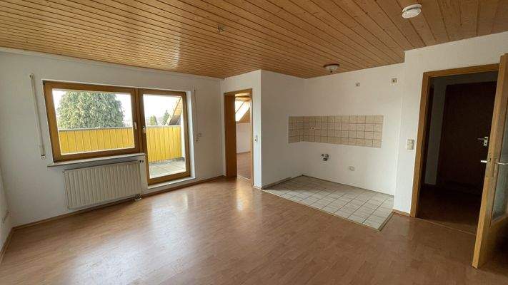 Wohnzimmer mit Küche