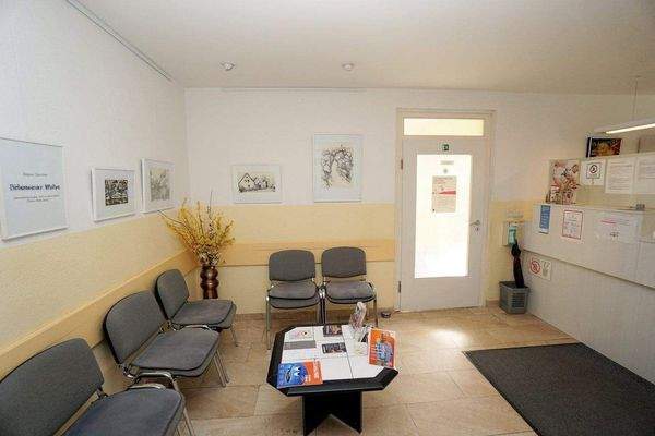 EG Wartezimmer (1).jpg