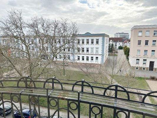 Blick vom kleinen Balkon