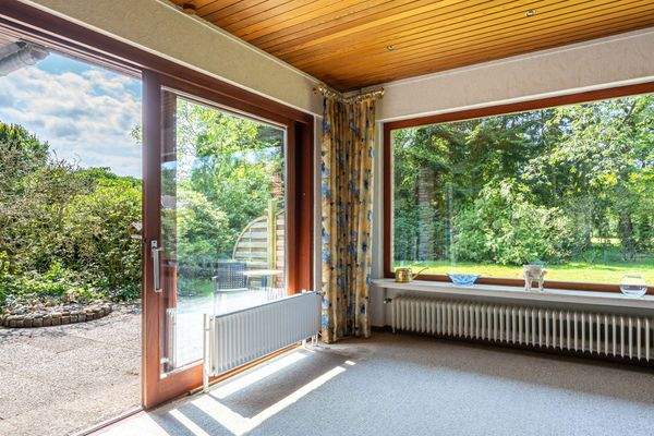 Wohnzimmer + Zugang auf Terrasse