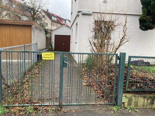 Zufahrt Einzelgarage