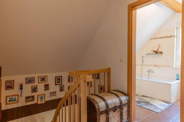 Modernes Familienhaus mit Traumgarten und Blick ins Grüne