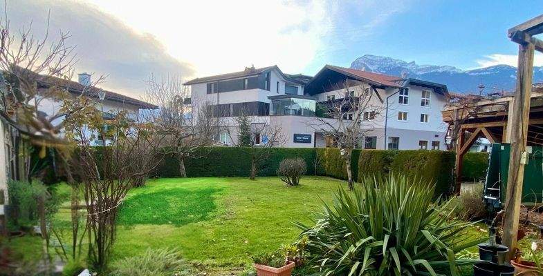 Im Garten grünt es....