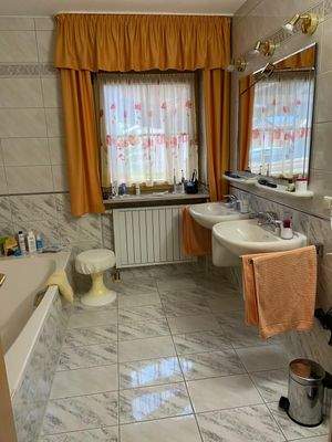 Badezimmer in Wohnung 1