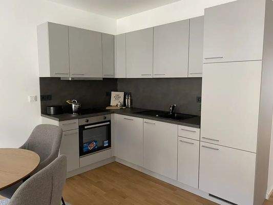 Beispielhafte Ausstattung Küche.jpg