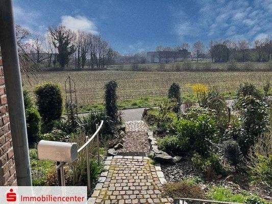 Aus der Haustür ins Grüne...