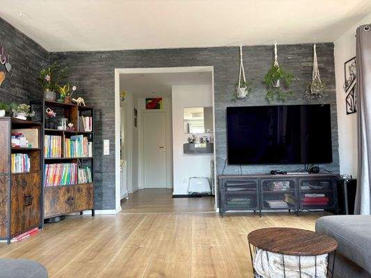 Blick vom Sofa Richtung Flur