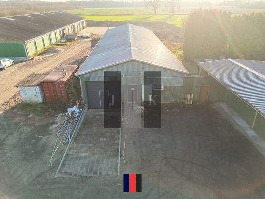 Halle Außenansicht 1