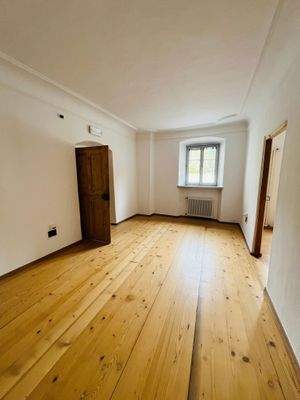 historischesGebäude_Brixen_Büro_Mieten