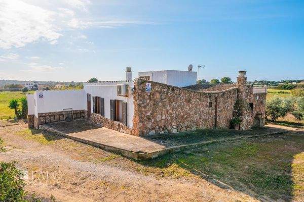 finca-colonia-de-sant-jordi-3