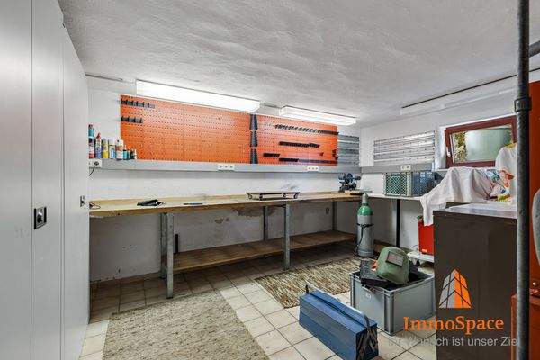 Werkbank für handwerkliche Tätigkeiten