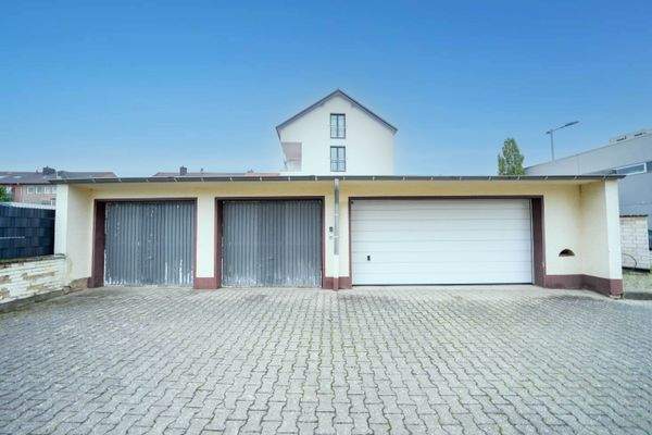 Einzelgaragen, Doppelgarage