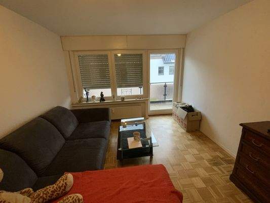 Stäbchenparkett im Erd- und im Obergeschoss, jeweils im Wohn- und Esszimmer